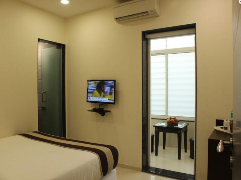 Oyo 16703 Hotel The Platinum Calcutta Buitenkant foto