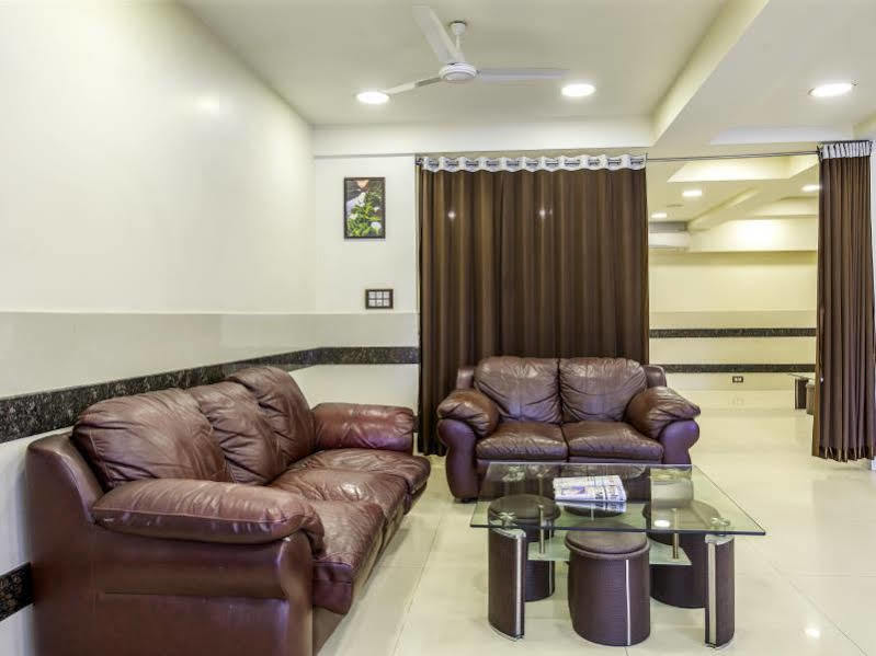 Oyo 16703 Hotel The Platinum Calcutta Buitenkant foto